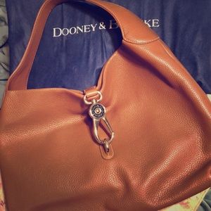 Dooney&Bourke  bag in saddle  pebble leather
